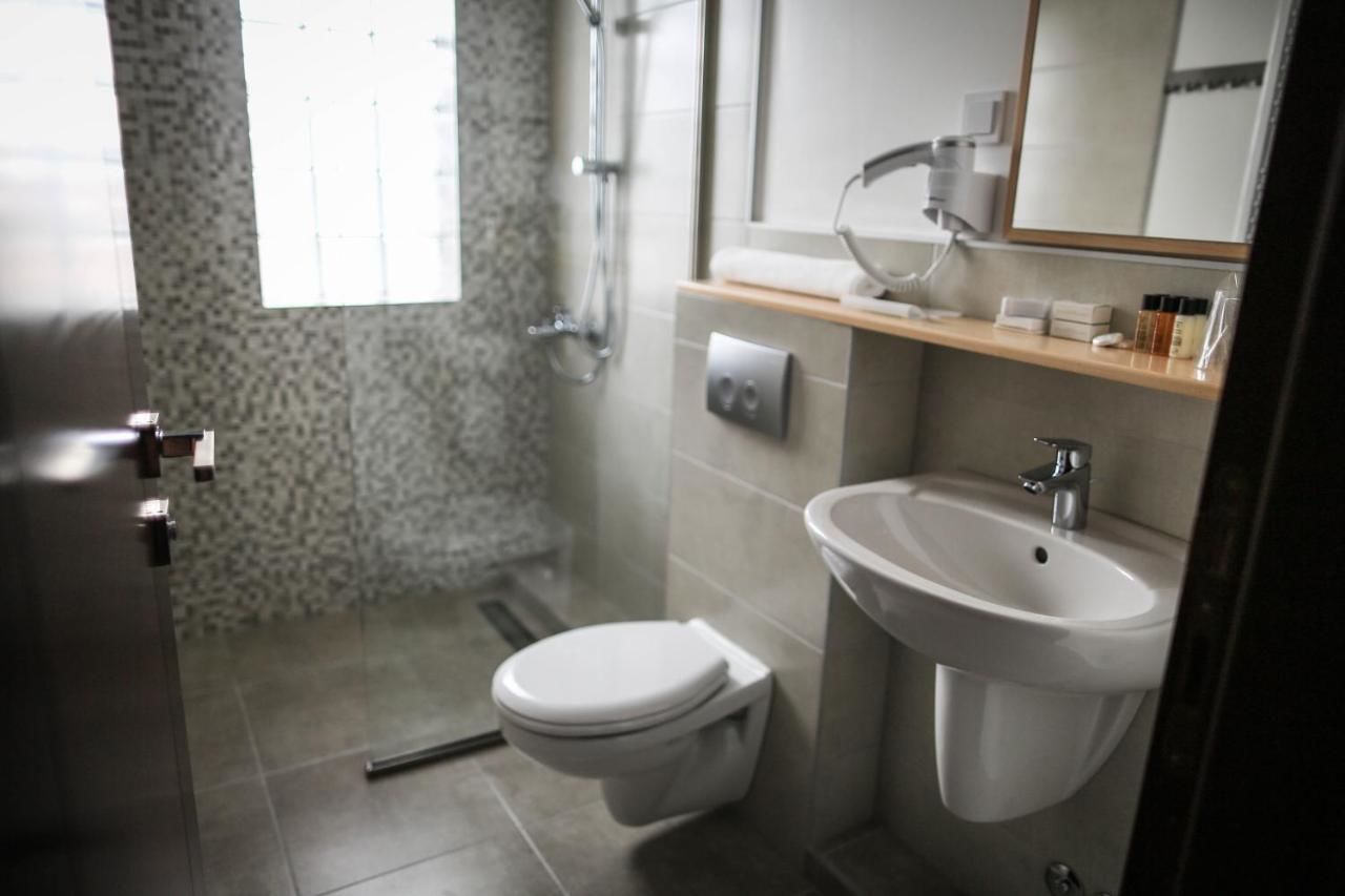 Отель GARNI HOTEL ATRIUM Никшич-28